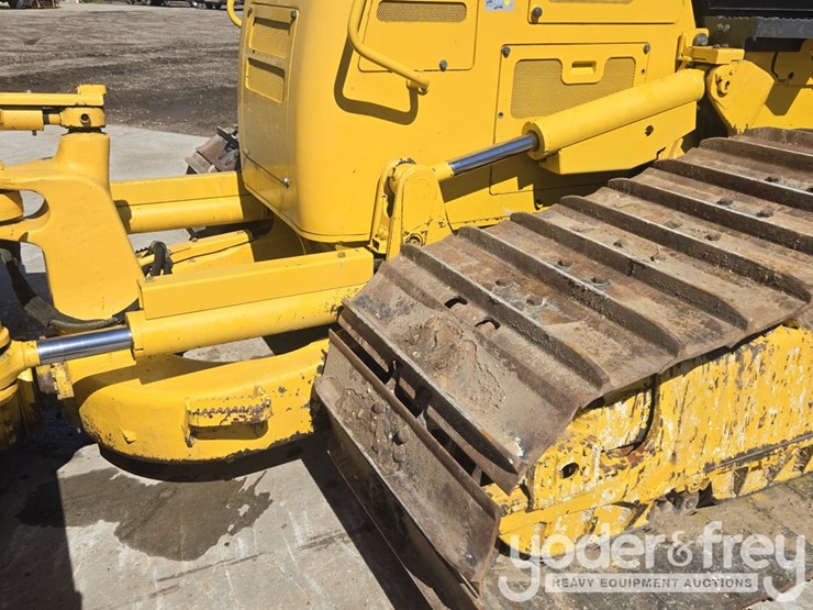 2022-komatsu-d61px-24-image-21