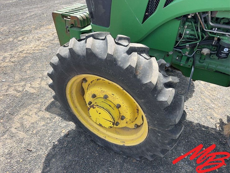 2012-john-deere-5100m-image-20
