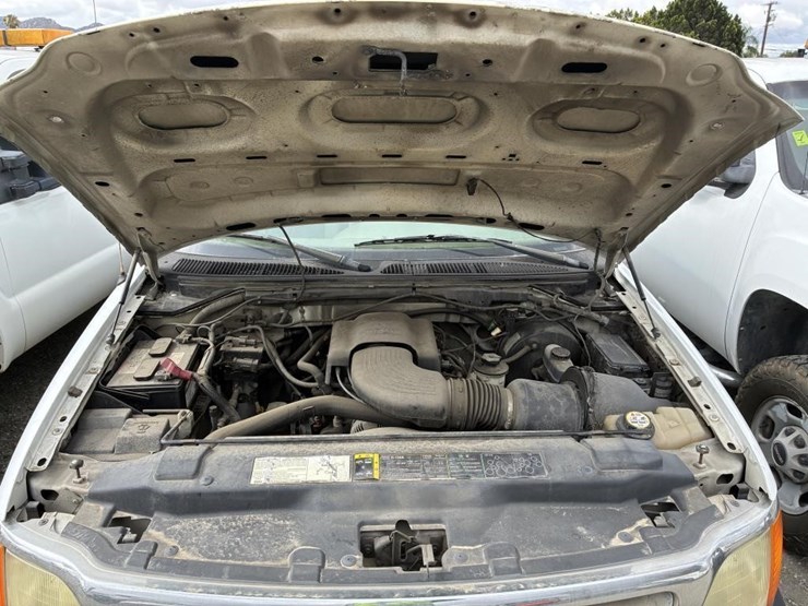 2004-ford-f150-xl-image-11