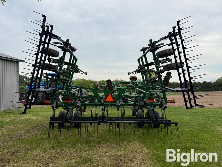 john-deere-2410-image-6