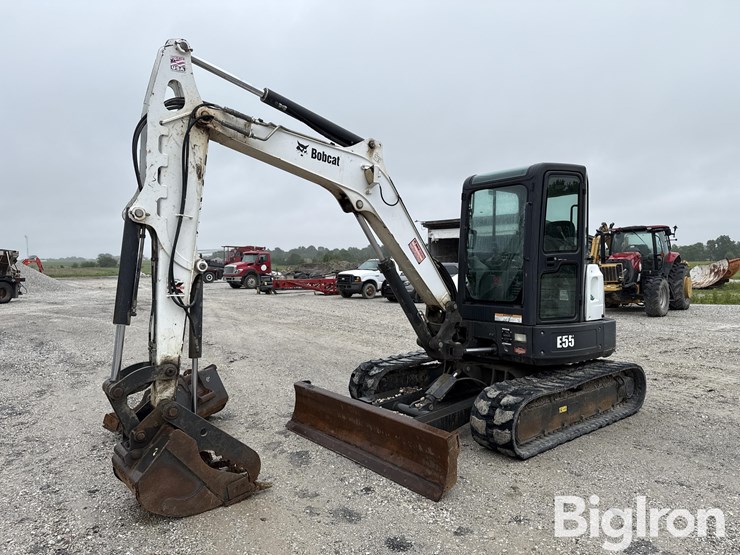2016-bobcat-e55-image-1