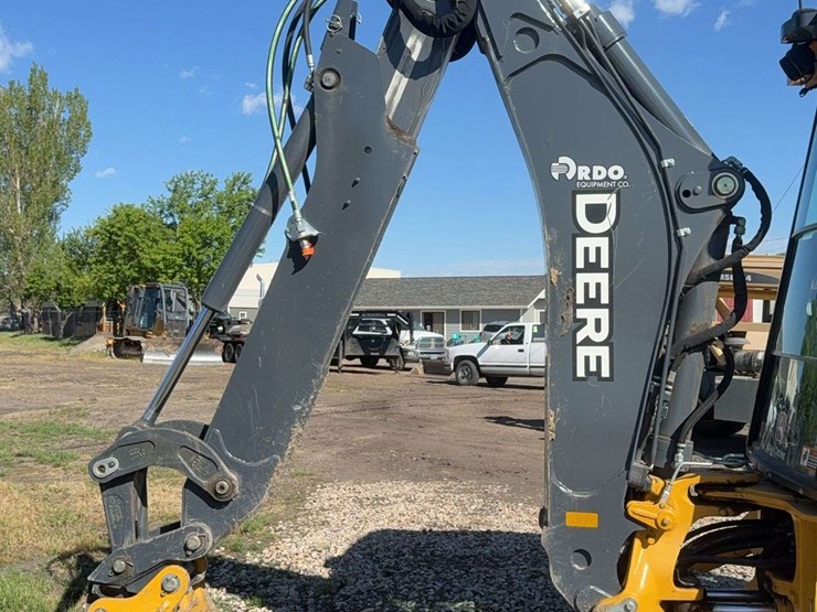 2023-deere-310sl-image-34