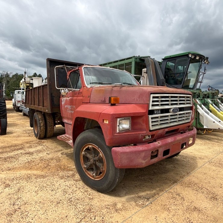 1989 FORD F600