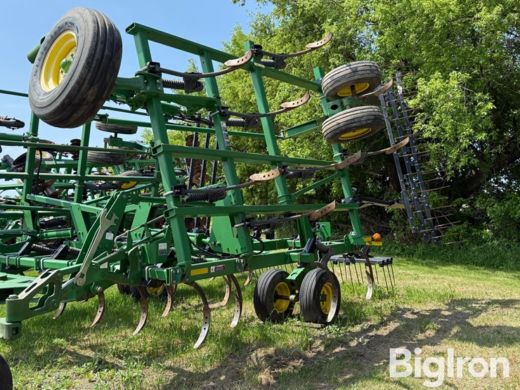 john-deere-2410-image-15