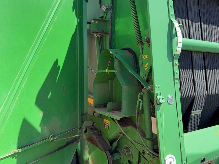 john-deere-566-image-13