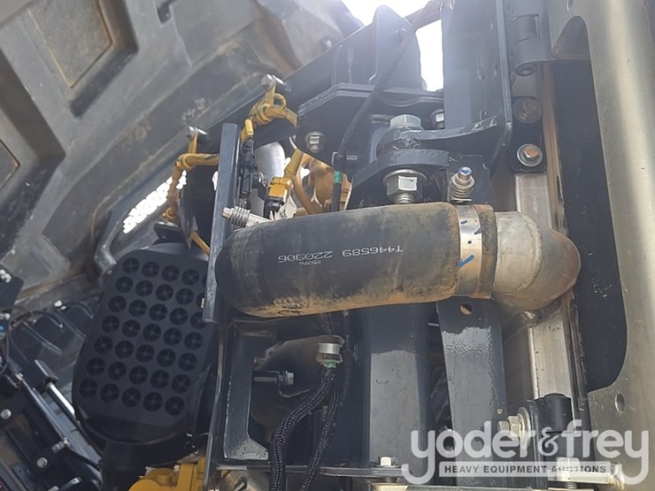 2023-deere-260e-image-33