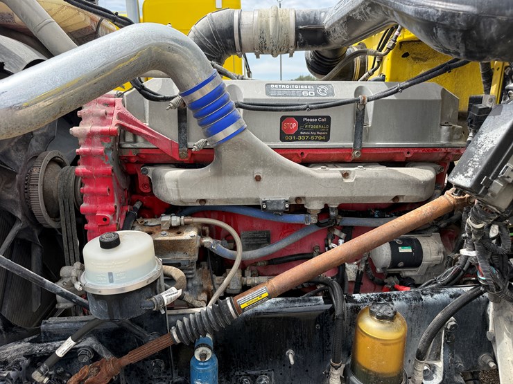 2014-peterbilt-389-image-9