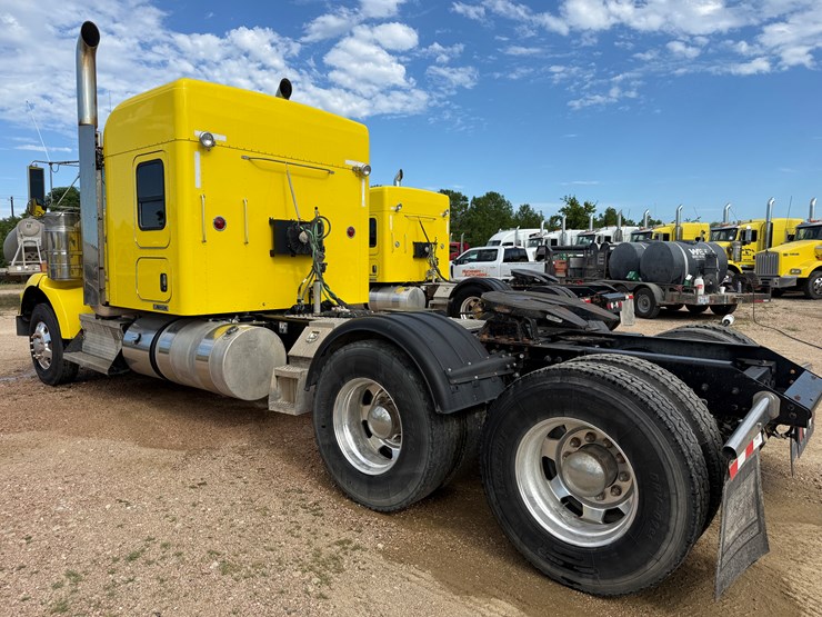 2014-kenworth-t800-image-7