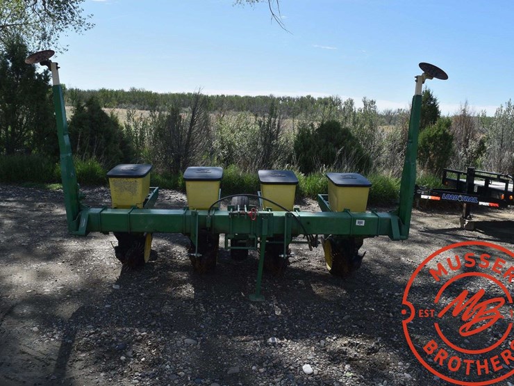 john-deere-30-image-2