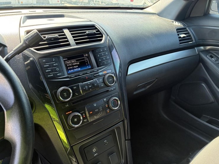 2018-ford-explorer-police-interceptor-image-17