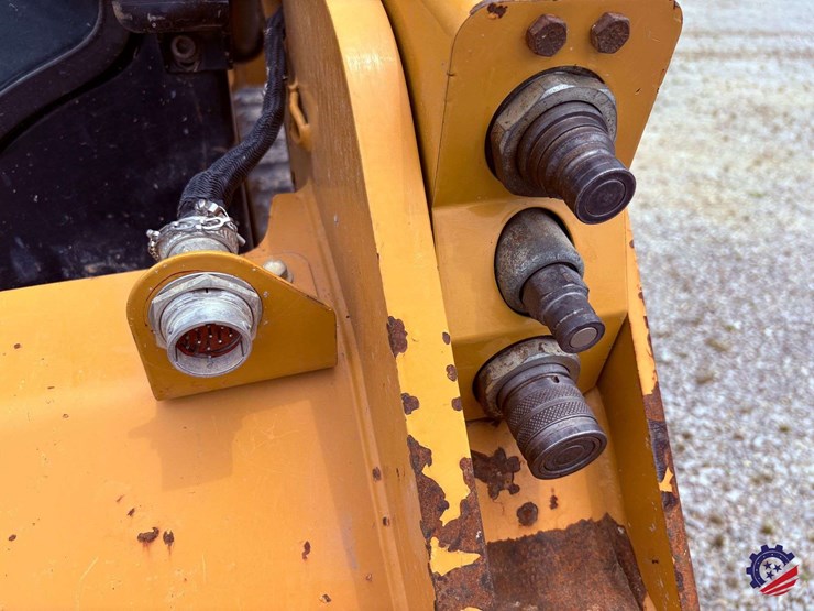 2020-caterpillar-259d3-image-37
