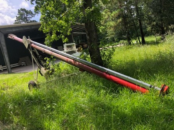 buhler-farm-king-831-image-2