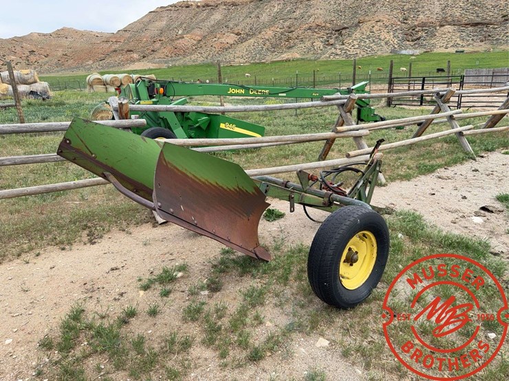 john-deere-12-image-3