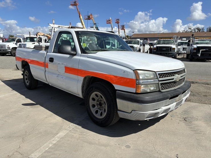 2006-chevrolet-silverado-1500-image-2