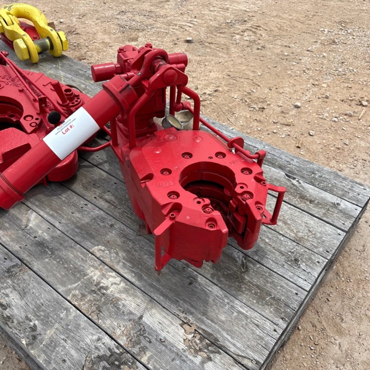 Hydraulic rod tong