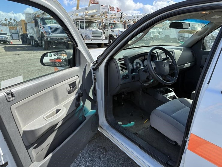 2007-dodge-dakota-image-13