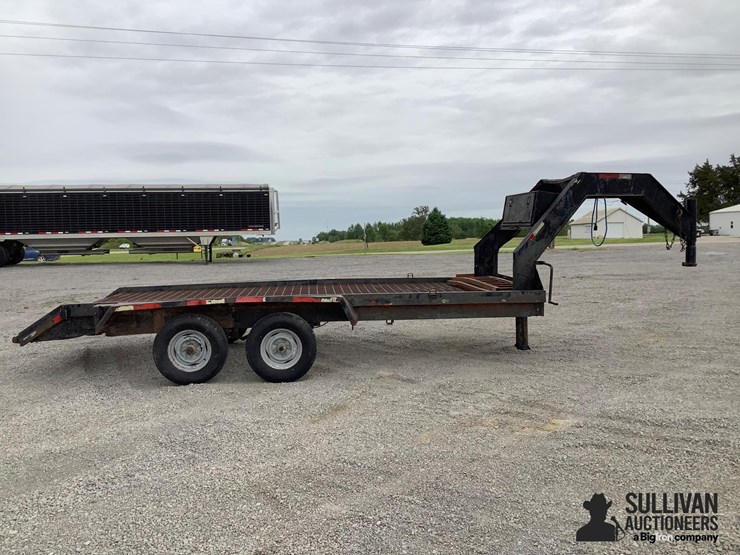 2013-utility-flatbed-image-4
