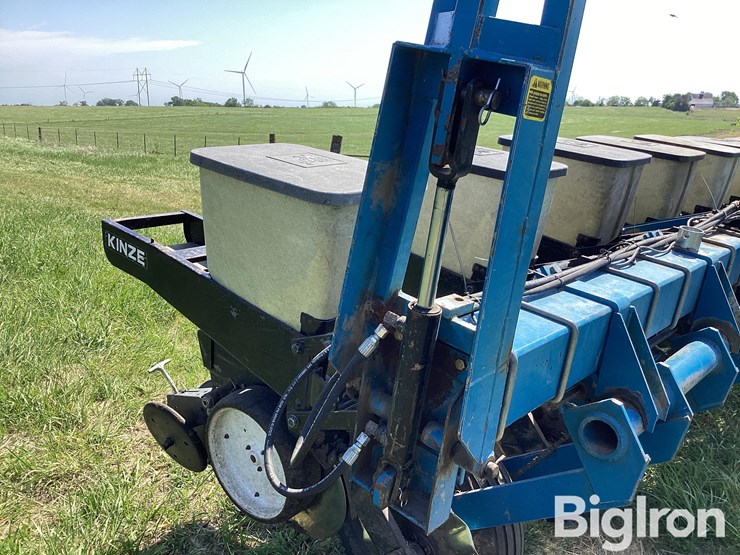 john-deere-300-image-19