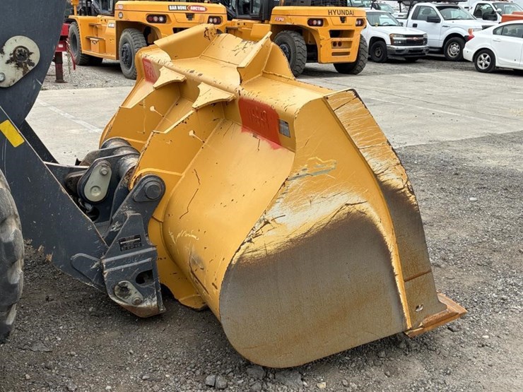 2019-deere-624l-image-9