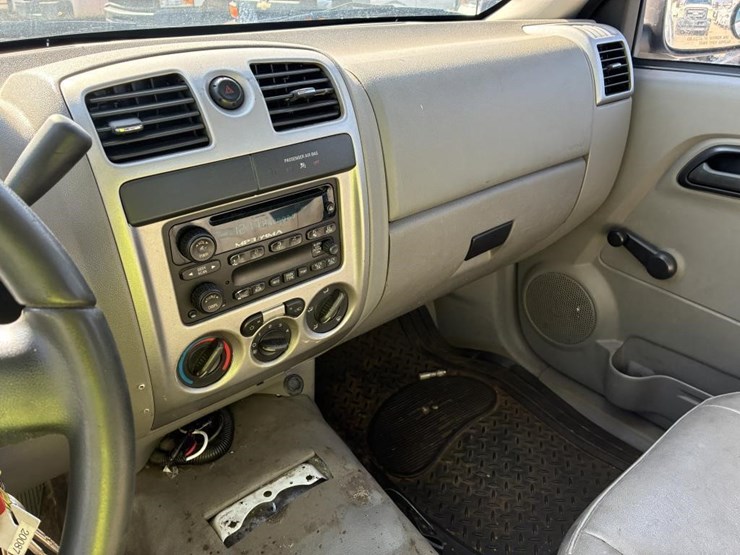 2008-chevrolet-colorado-image-16