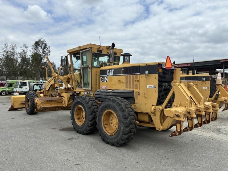 2004-caterpillar-143h-vhp-image-4