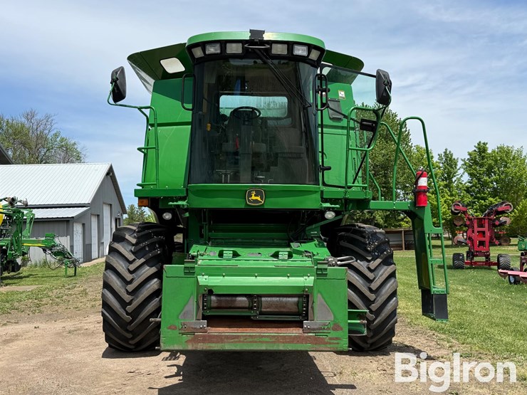 2004-john-deere-9560-sts-image-2