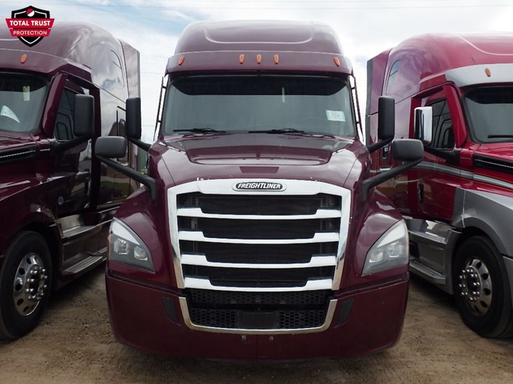 2021-freightliner-cascadia-126-image-2