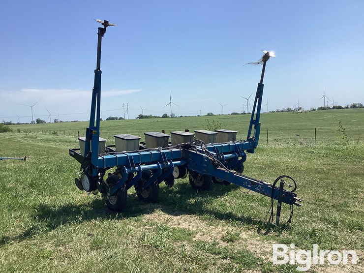 john-deere-300-image-3