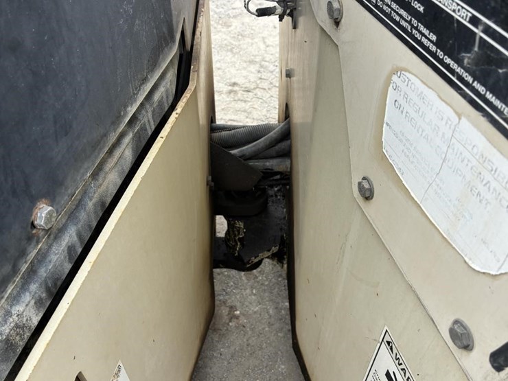 2005-ingersoll-rand-dd28hf-image-11