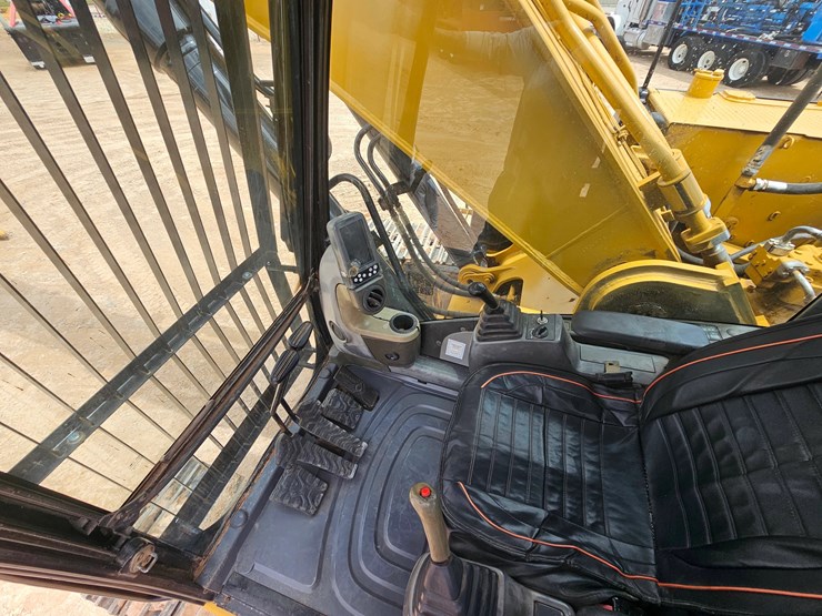 2021-caterpillar-336d2-image-7