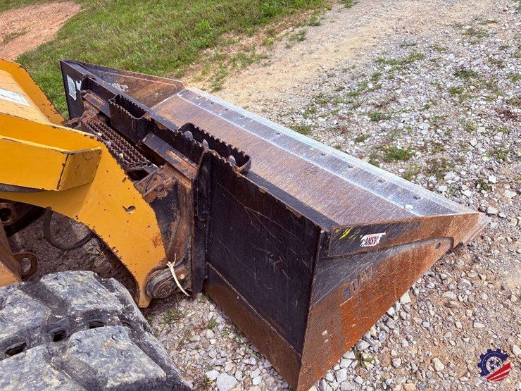 2018-caterpillar-299d2-xhp-image-38
