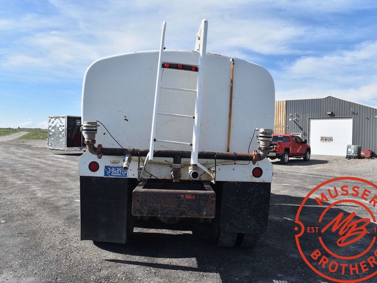 1994-peterbilt-379-image-8
