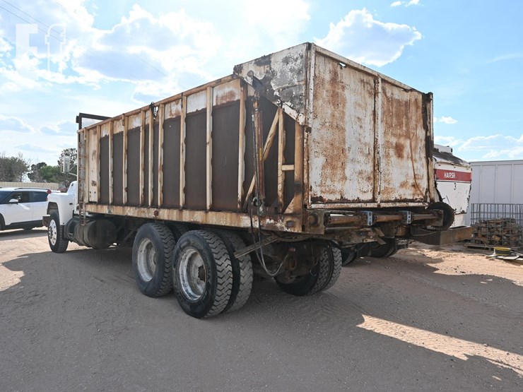 1988-mack-r690st-image-7