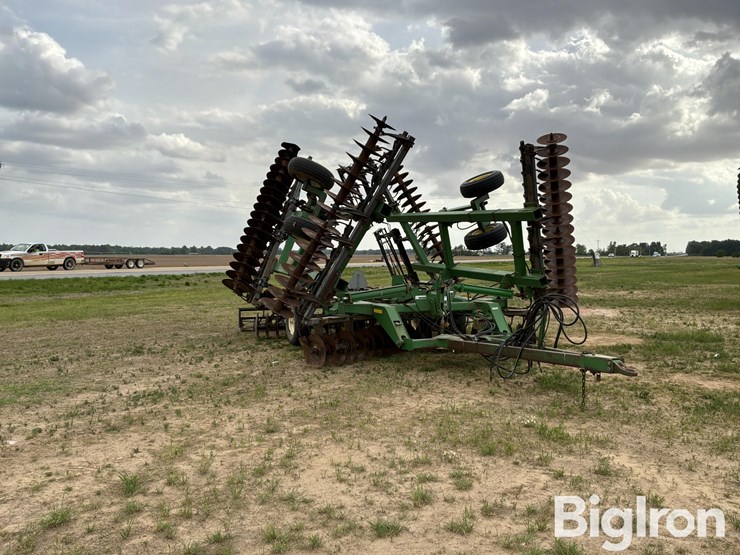 2005-john-deere-637-image-3