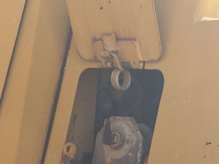 1986-caterpillar-d6h-image-39