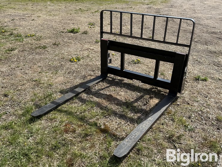 walco-equipment-5525-pallet-forks-image-1