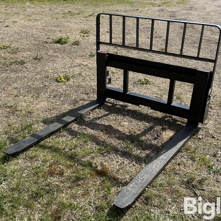 Walco Equipment 5525 Pallet Forks