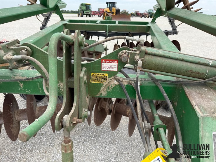 john-deere-630-image-19