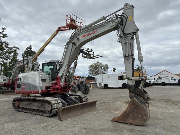 2019-takeuchi-tb2150-image-2
