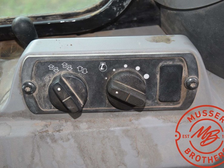 2010-caterpillar-d7e-image-62