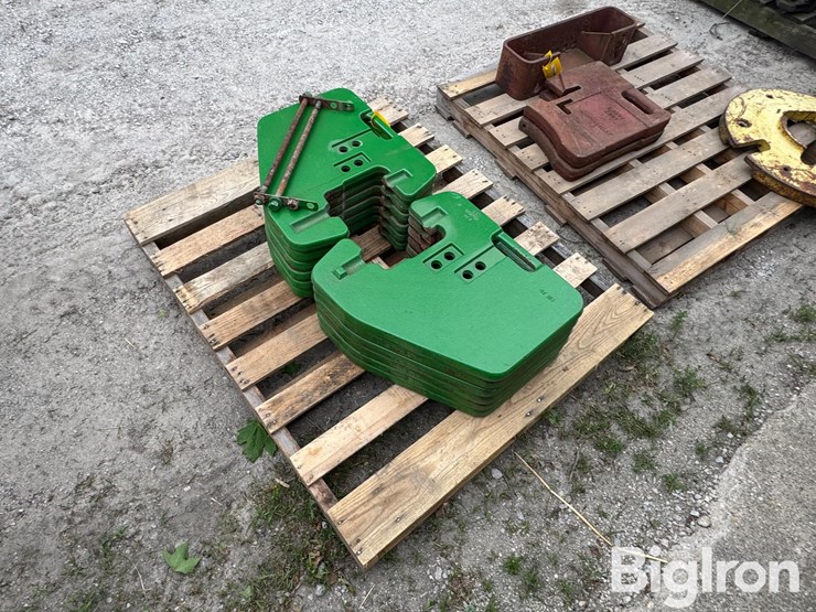 john-deere-12-image-1
