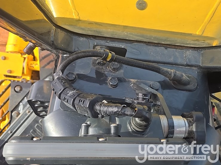 2023-komatsu-d71pxi-24-image-55