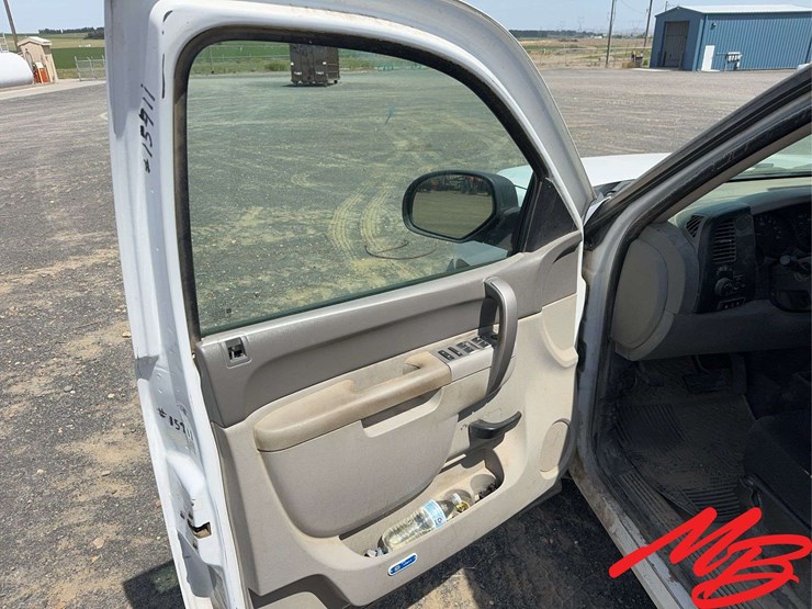 2010-chevrolet-silverado-1500-image-17