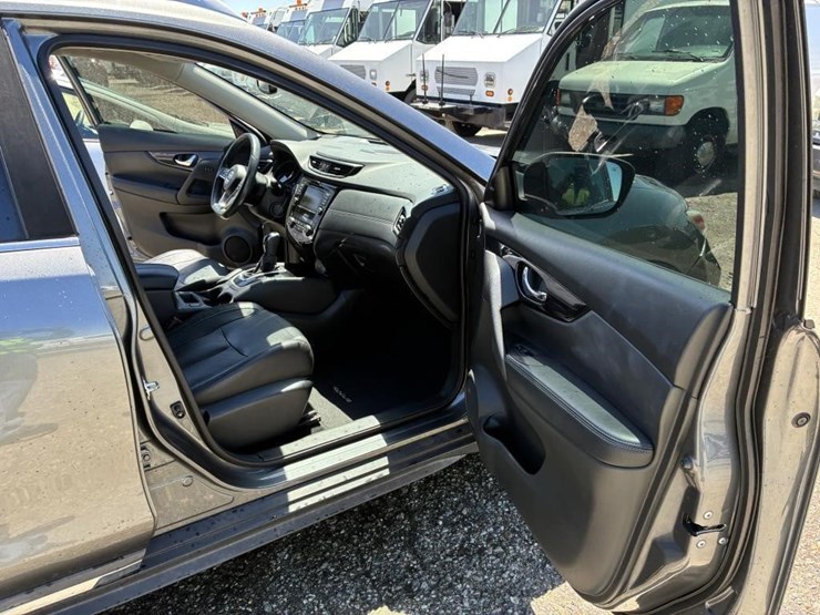 2018-nissan-rogue-image-9