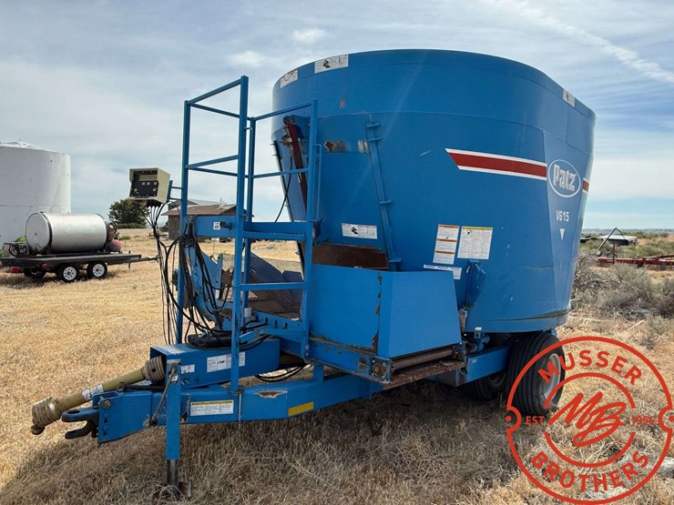 patz-v615-vertical-feed/mixer-wagon-image-2