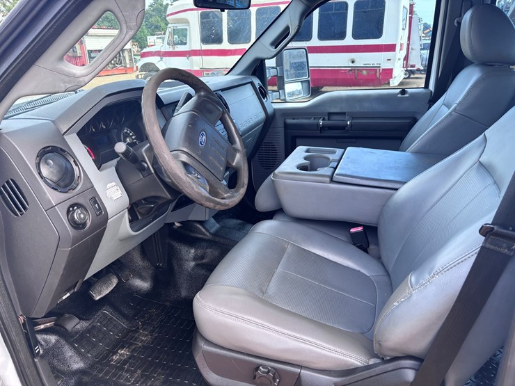 2012-ford-f350-image-8