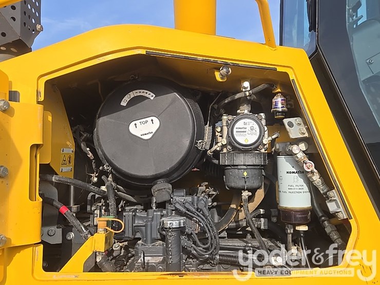 2023-komatsu-d71pxi-24-image-32