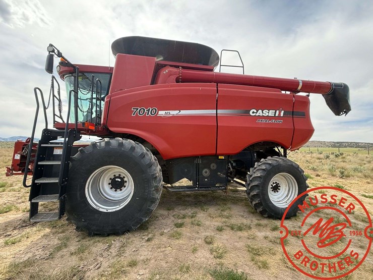 case-ih-7010-image-3