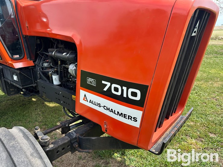 1981-allis-chalmers-7010-image-15