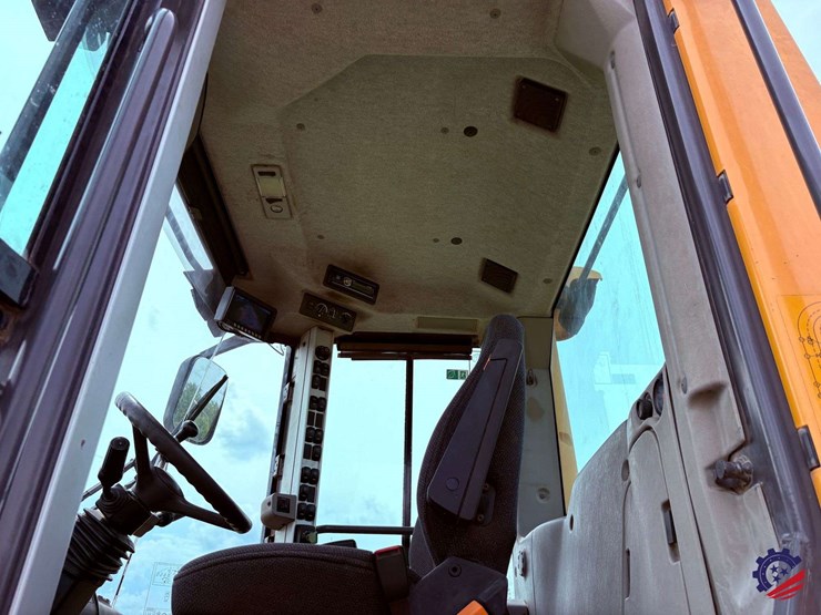 2014-volvo-l90g-image-95